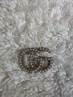 Double G Pearl & Crystal Brooch - Silver-Tone